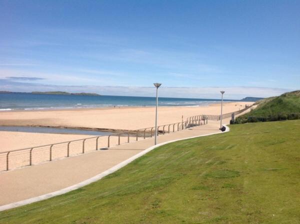 Hopefield House, Portrush Villa Luaran gambar